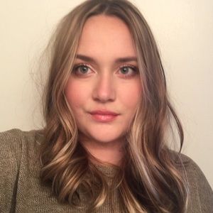 Meet your Posher, Kaylie